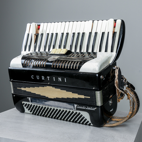 Pianodragspel, Curtini "Dandy Junior"