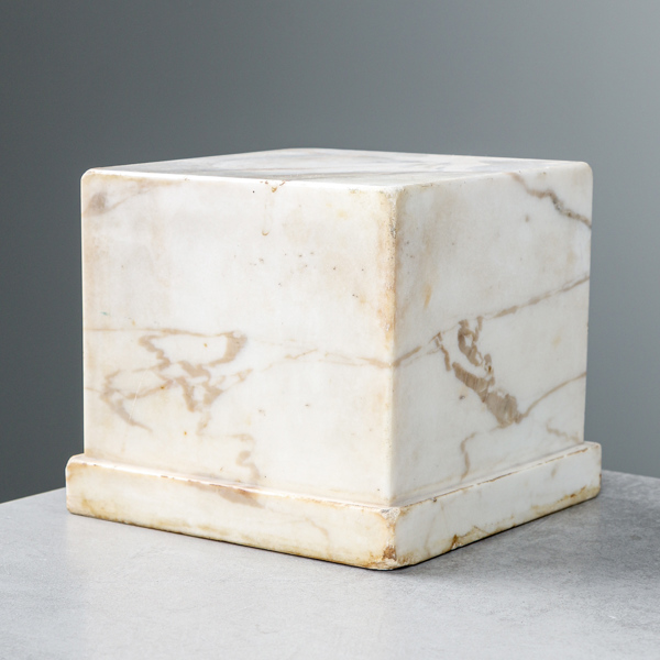 Sockel/piedestal i marmor, 1800-tal