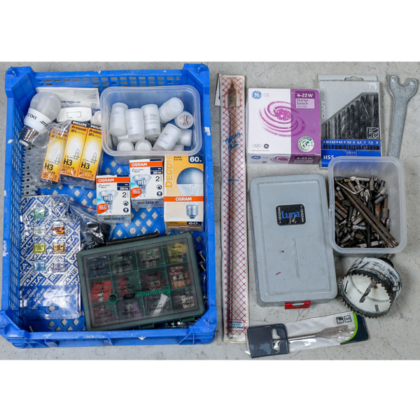 Parti, Borr, bitslampor, säkringar