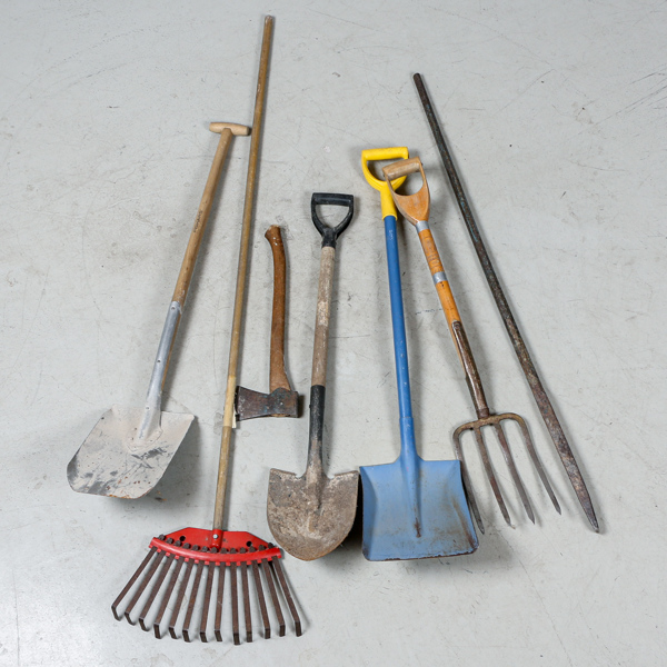 Trädgårdsverktyg, 7 delar, bla grep, spett, yxa mm