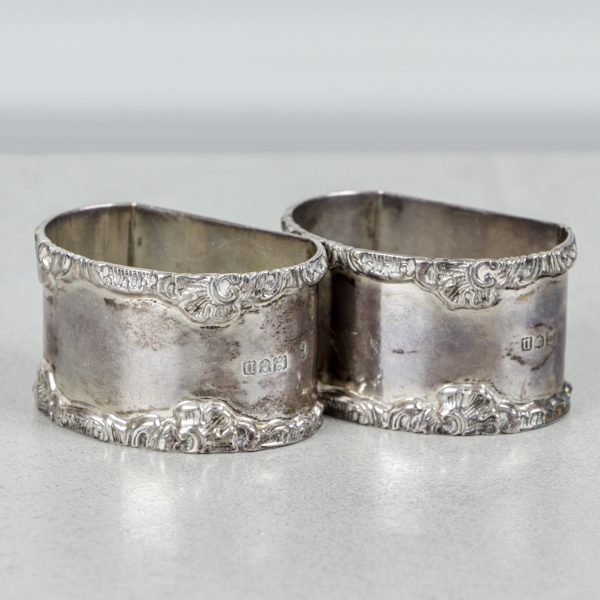 Servettringar, 2st, silver, England