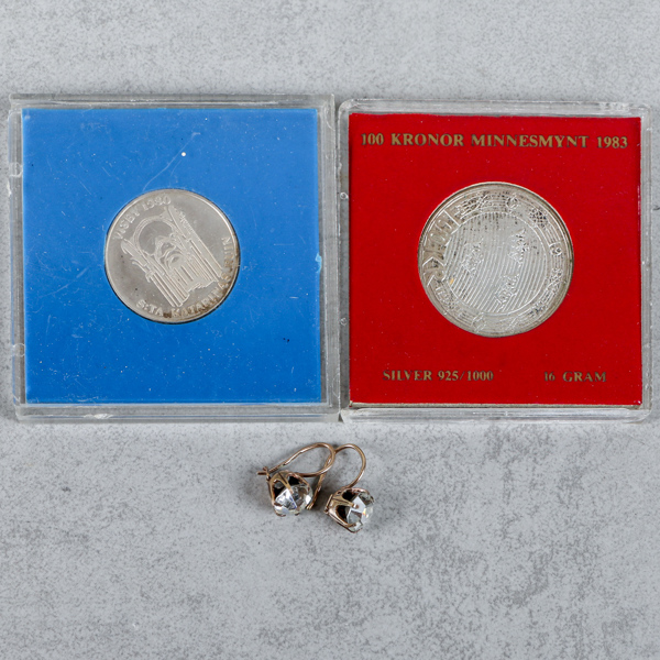 Mynt 2st och 1 par örhängen, silver