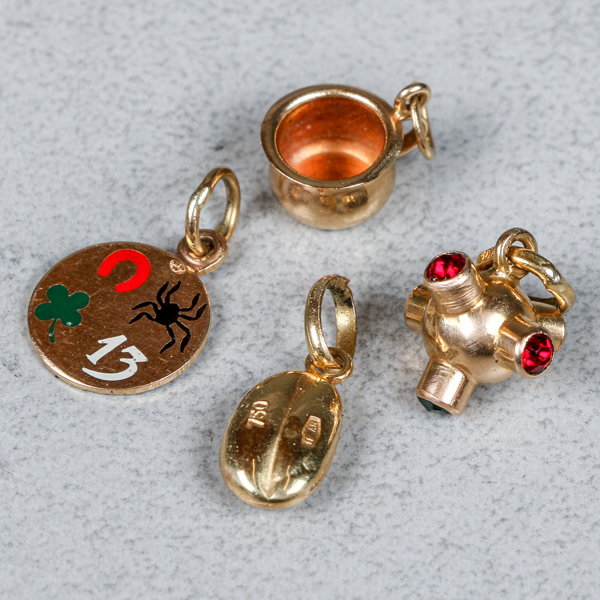 Hängen/berlocker, 4st, Guld 18k, 3.7g