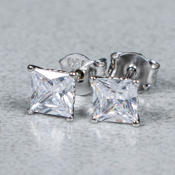 Örhängen, 1 par, Guld 18k, 1.2g, zirkoner