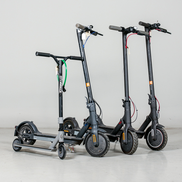 Elsparkcyklar, 3 st samt 1 st kickbike, renoveringsobjekt