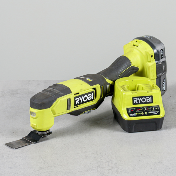 Multiverktyg Ryobi RMT18, laddare