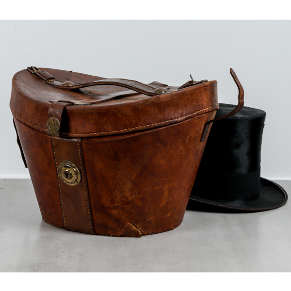 Hattask med hatt, skinn