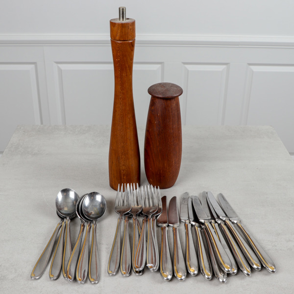 Pepparkvarn, Skjöde Skjern, Danmark, samt ströare, teak