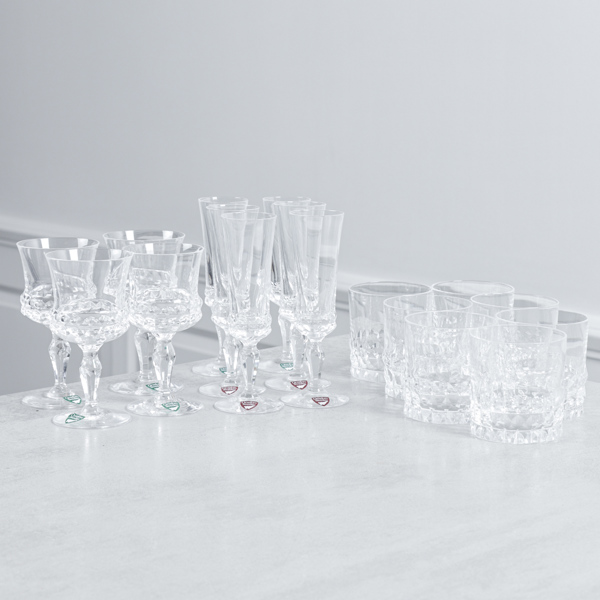 Ingeborg Lundin, glas "Silvia", 17 delar, Orrefors