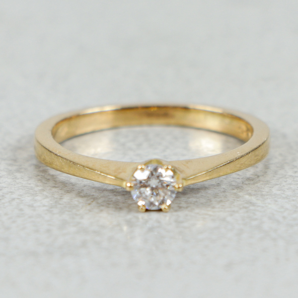 Diamantring, Guld 18k, 2.2g, 1 diamant, 0.15ct
