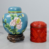 Prydnadsförmål, bla. cloisonné-arbeten, Kina, 7 delar