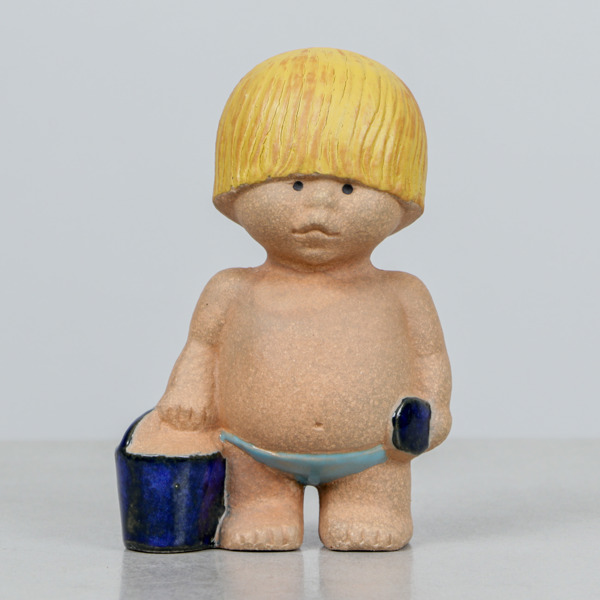 Lisa Larson, Figurin "Väst", ur serien Världens Barn, Gustavsberg