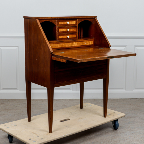 Sekretär, 1800-talets sista del, Mahogny