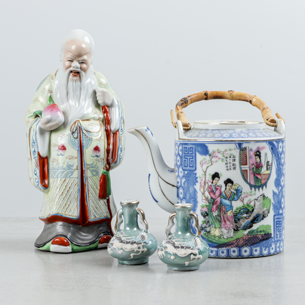 Figurin, tekanna, porslin, Kina, 1900-talets andra hälft