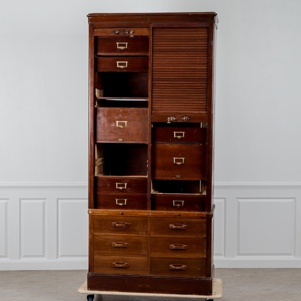 Jalusiskåp, mahogny, 1900-talets första del