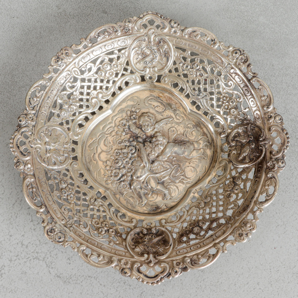Skålfat, silver, 94g, genombruten dekor