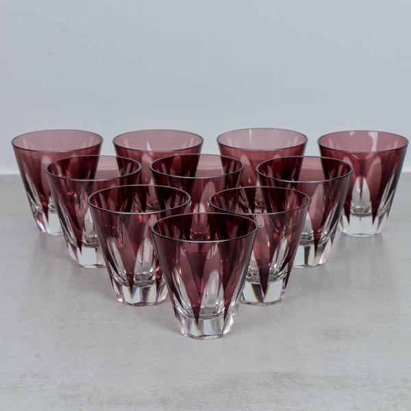 Selterglas, 12 st, lilafärgat glas, 1900-talets mitt