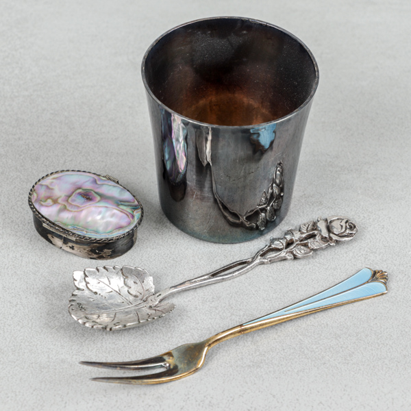 Uppläggningsbestick, dosa och mugg, silver, 97g