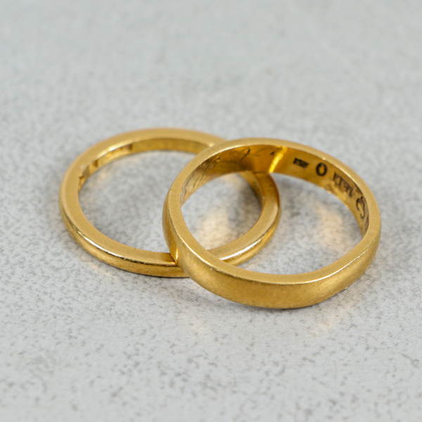 Ringar, 2st, Guld 23k, 8.6g