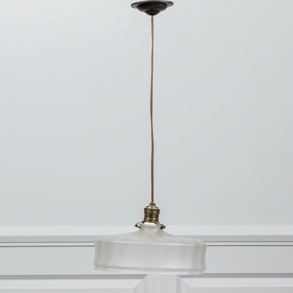 Taklampa, glas, 1900-talets första hälft.