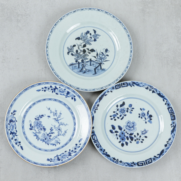 Tallrikar, 3 st, kompaniporslin, Qianlong, Kina, 17/1800-tal