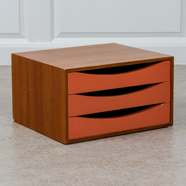 Hurts, teak, 1960-tal