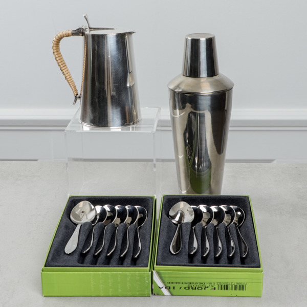 Shaker, kanna samt 12 st dessertskedar, rostfritt