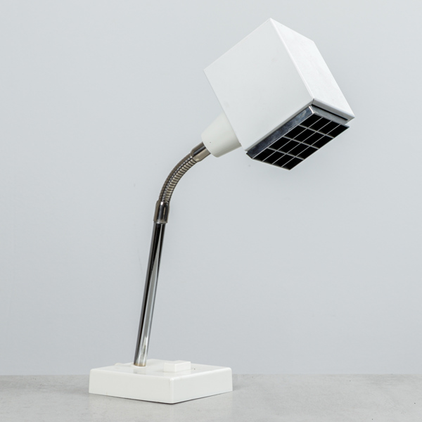 Hans Agne Jakobsson, bordslampa "Elidus Kuben"
