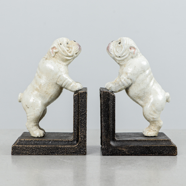Bokstöd, 1 par, i form av bulldog, metall, 1900-tal
