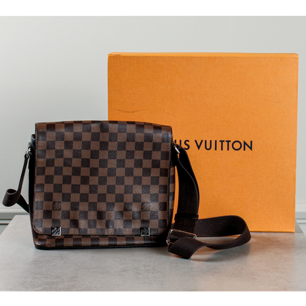 Handväska, Louis Vuitton, "District PM"