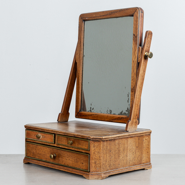 Lådspegel, sengustaviansk, 1700-talets slut