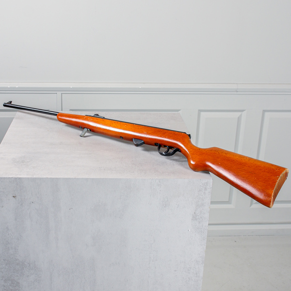 Luftgevär, model 310, Haenel Suhl, med magasin, 4,4 mm.