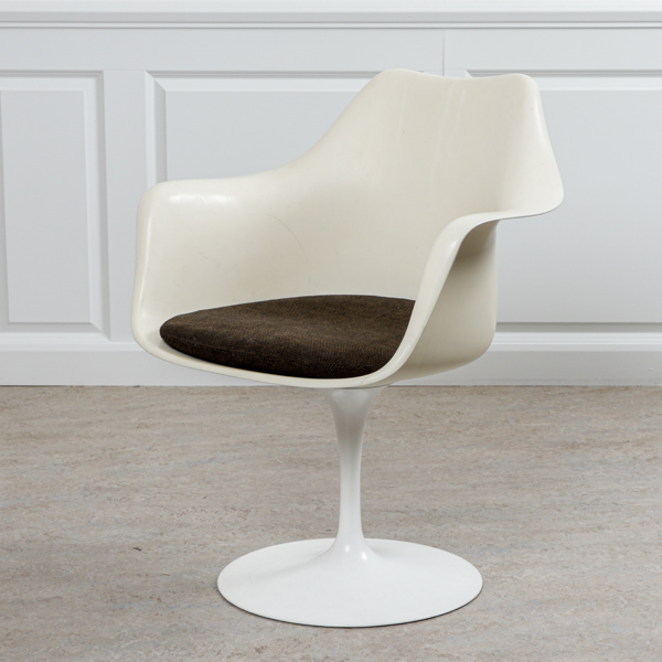 Eero Saarinen, "Tulip", karmstol, Knoll International, 1900-talets mitt