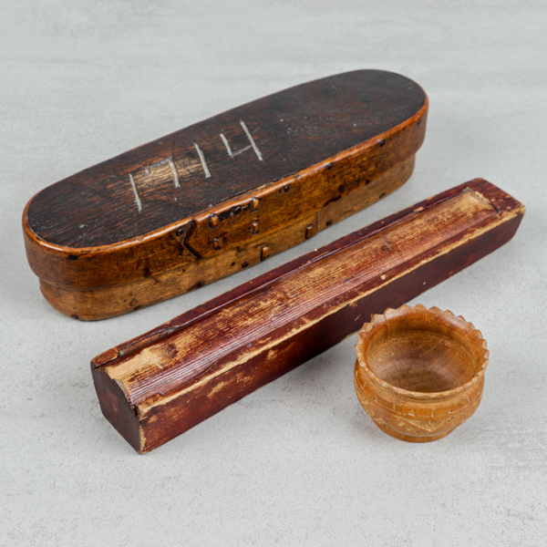 Svepask och ask med skjutlock, 1800-tal