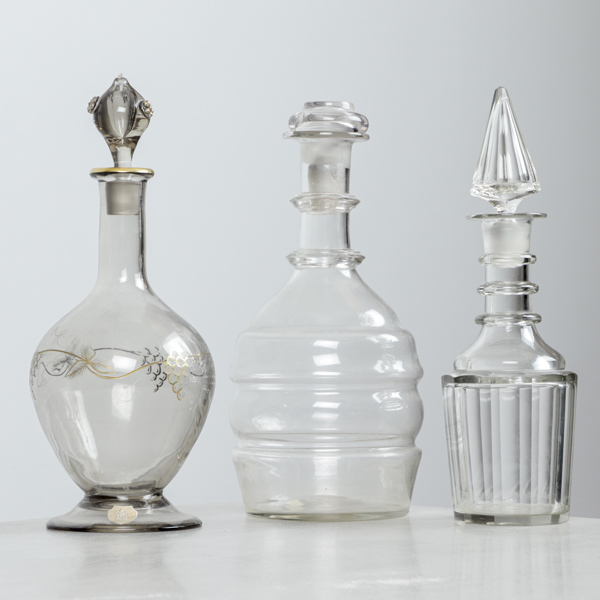 Karaffer, glas, 3 st, 18/1900-tal