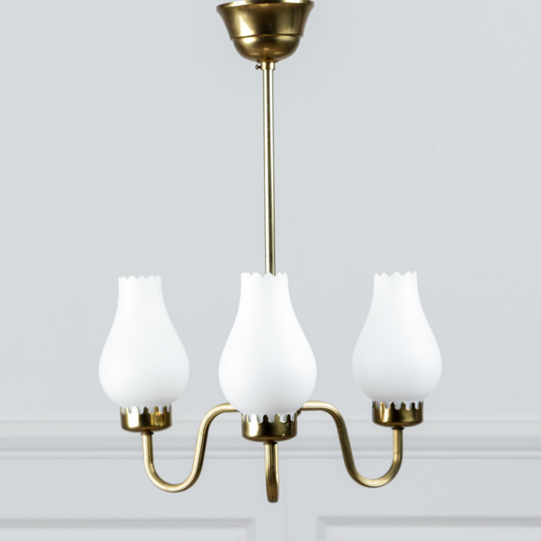 Taklampa, 3-armad, 1900-talets mitt