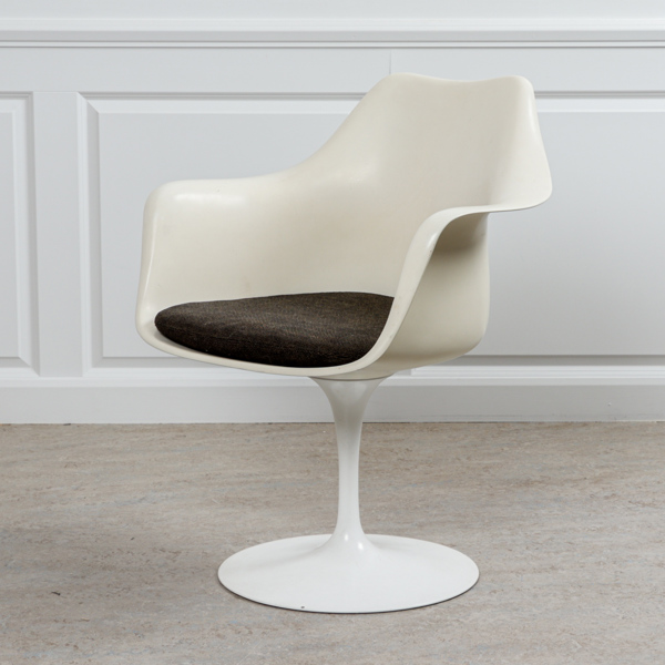  Eero Saarinen, "Tulip", karmstol, Knoll International, 1900-talets mitt