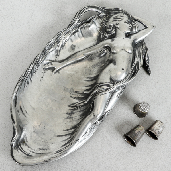 Fat, jugend, nysilver, samt 3 st fingerborgar, silver