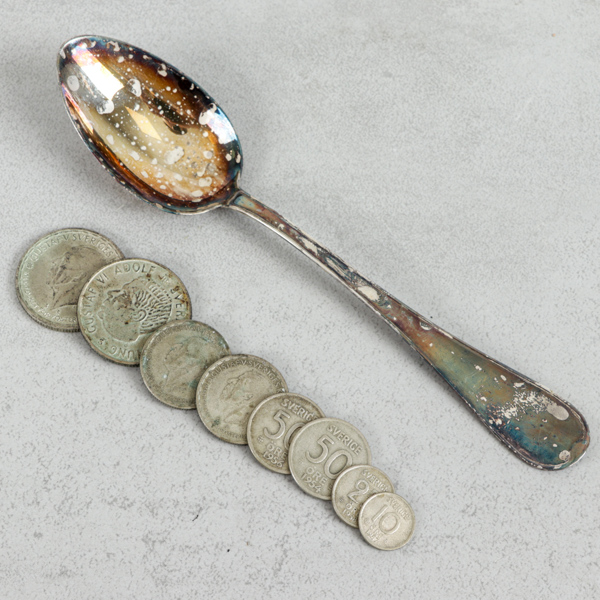 Silverföremål, Mynt och sked