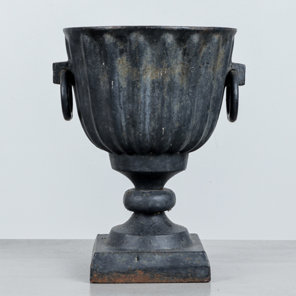 Trädgårdsurna, Alunda Gjuteri, gjutjärn