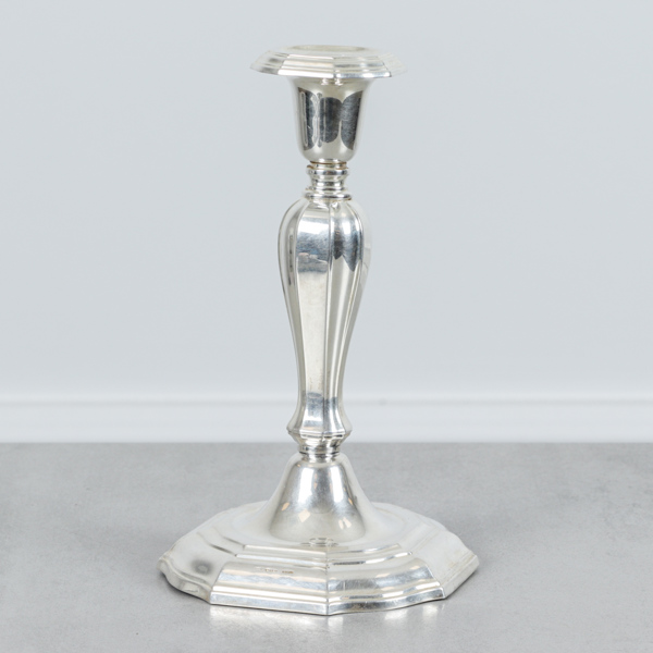Ljusstake, sterlingsilver, CG Hallberg, Stockholm, otydligt årsindex, 120 gram