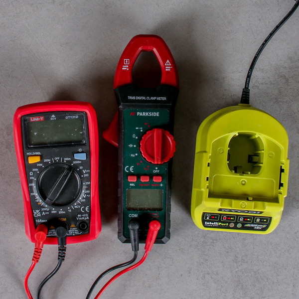 Instrument, Multimeter och klampmeter, laddare