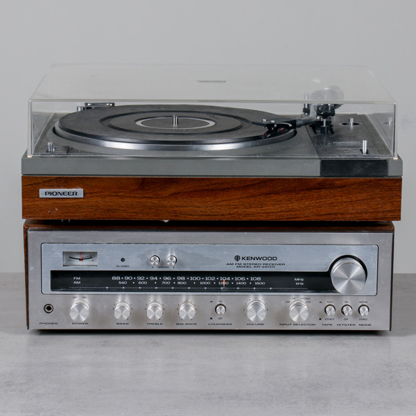 Radio och skivspelare, Pioneer PL-112D och Kenwood KR-2600
