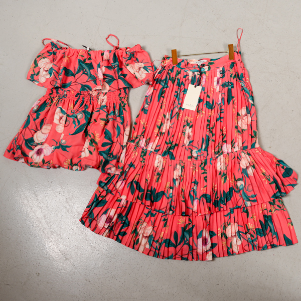 Malina, blus samt kjol, strl XS