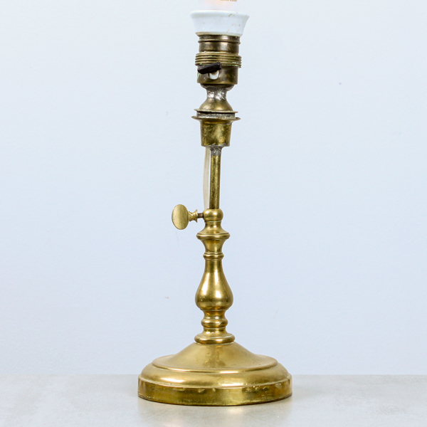 Bordslampa, omarbetad, mässing