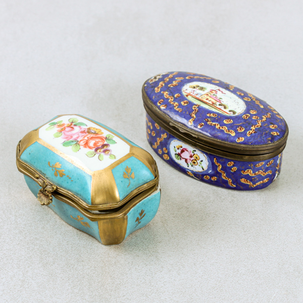 Dosor, 2 st, emalj och porslin, 1800/1900-tal