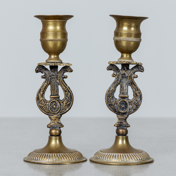 Ljusstakar, ett par, Karl Johan, sk. "lyrstakar", mindre modell, 1800-tal