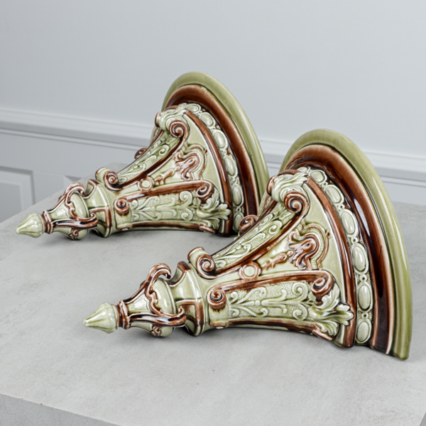 Konsoler, 1 par, majolika, Rörstrand, 1880-tal