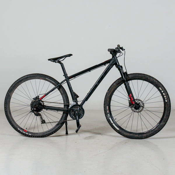 Cykel White XC 290 Comp 29" 27vxl