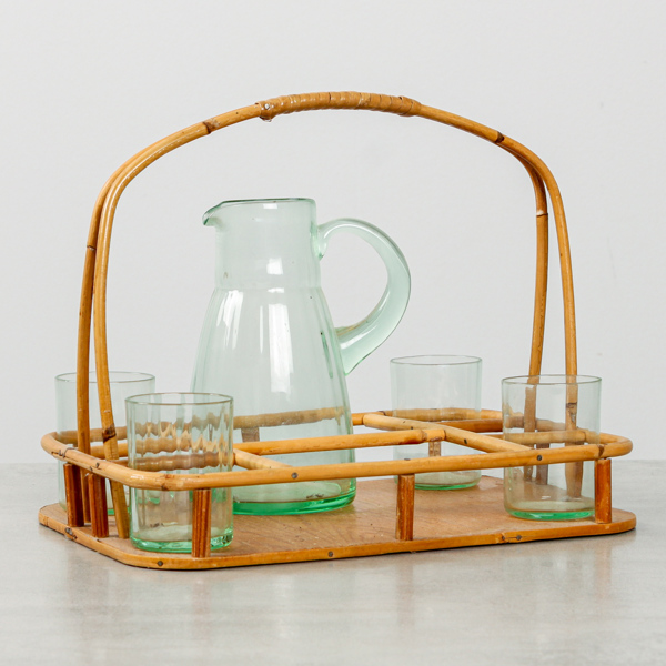 Saftservis på bricka, 1900-talets mitt